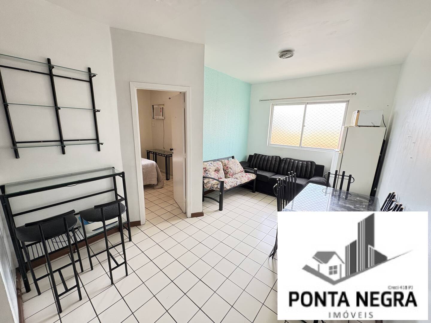Apartamento à venda com 1 quarto, 42m² - Foto 2