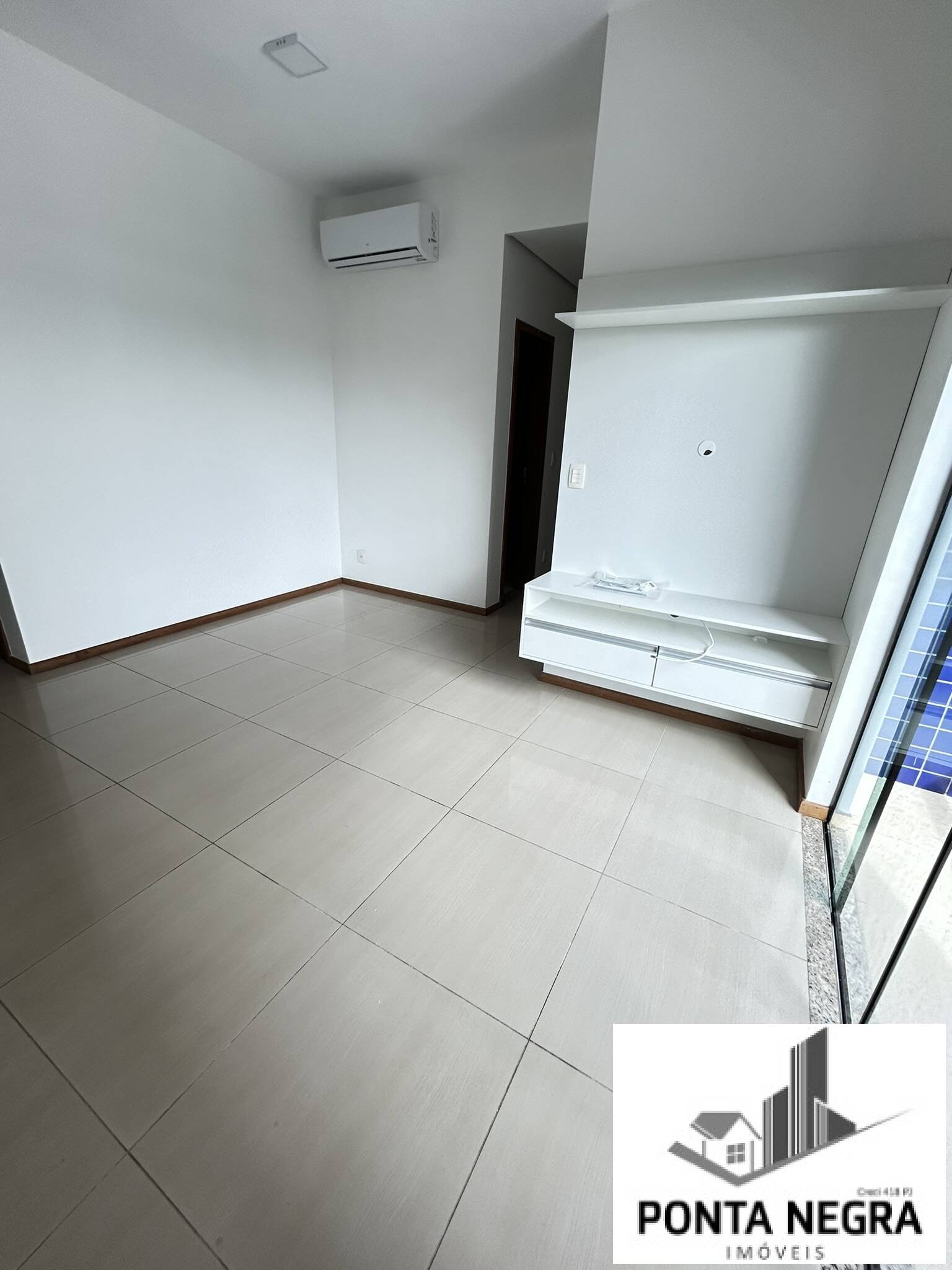 Apartamento para alugar com 3 quartos, 94m² - Foto 2