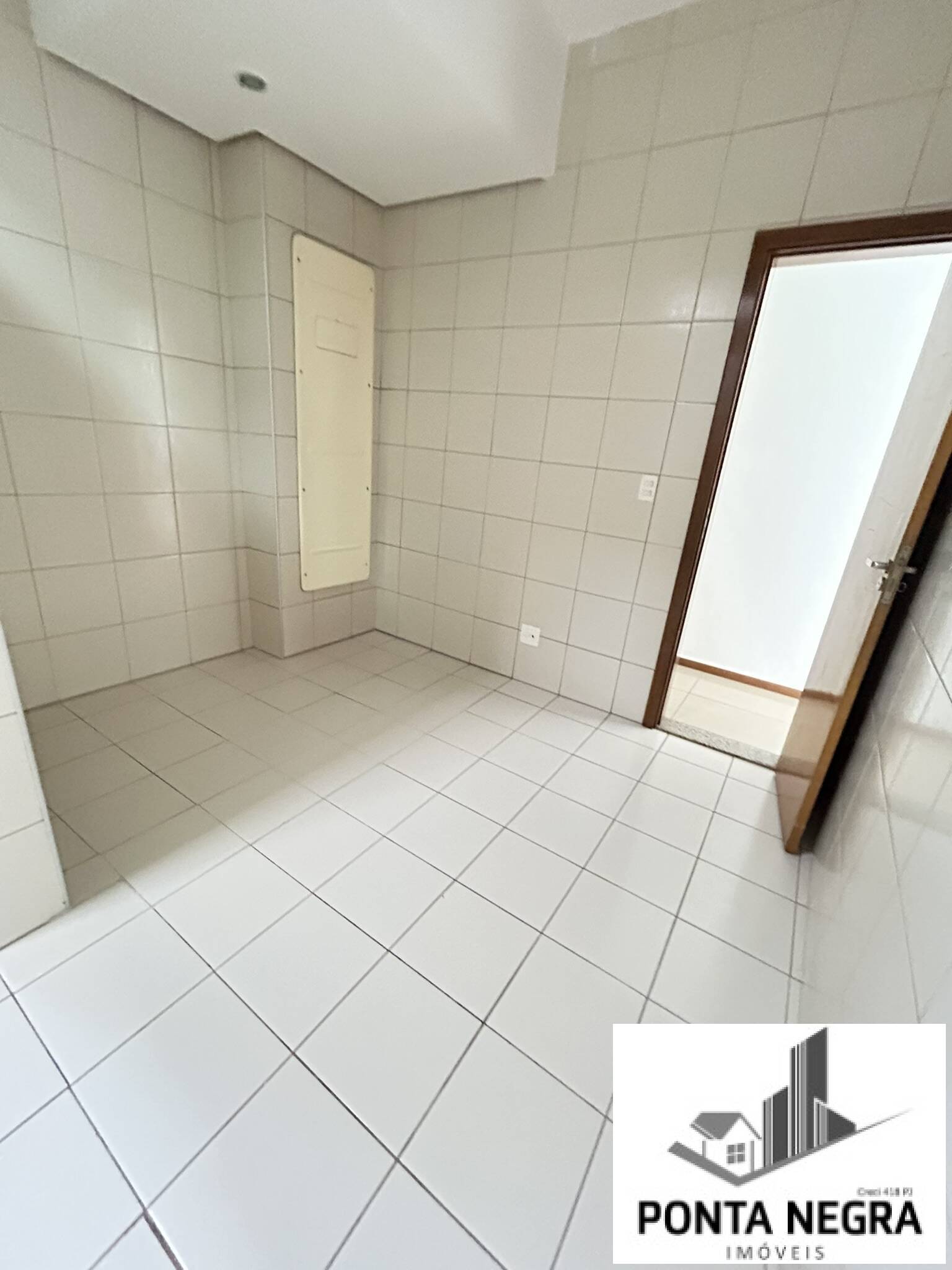 Apartamento para alugar com 3 quartos, 94m² - Foto 12
