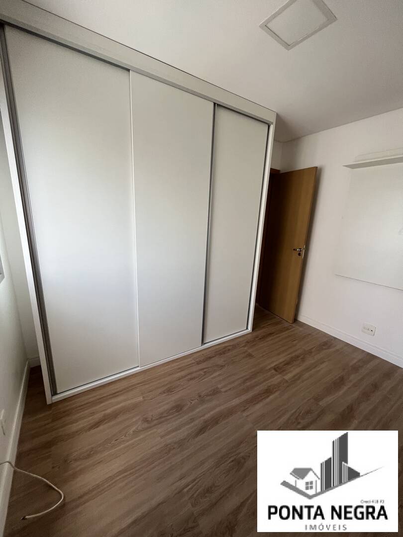 Apartamento à venda com 2 quartos, 64m² - Foto 7