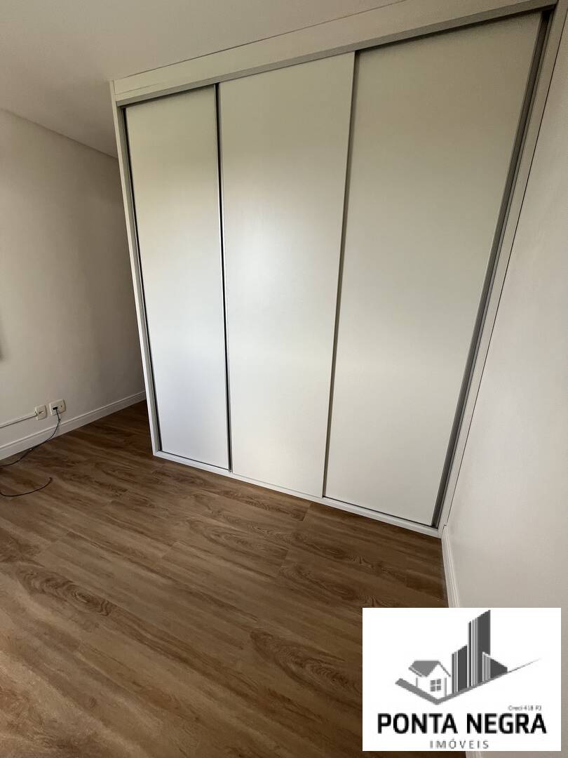 Apartamento à venda com 2 quartos, 64m² - Foto 8