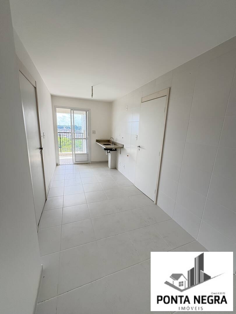 Apartamento à venda com 3 quartos, 134m² - Foto 13