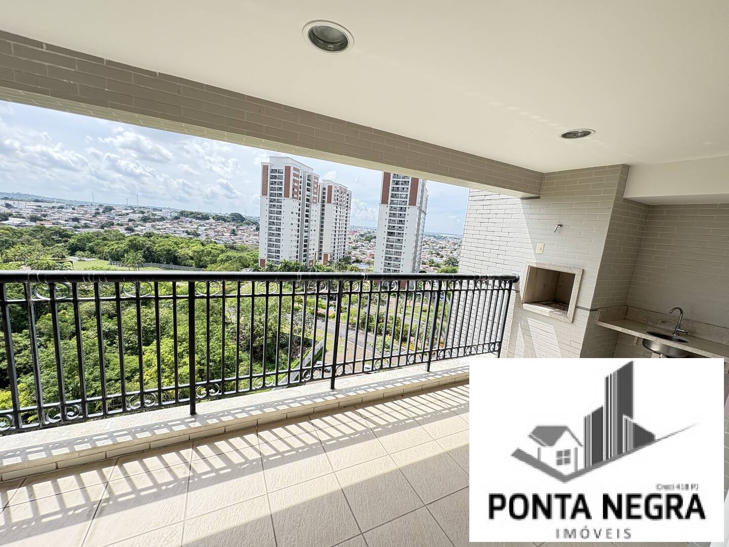 Apartamento à venda com 3 quartos, 134m² - Foto 1
