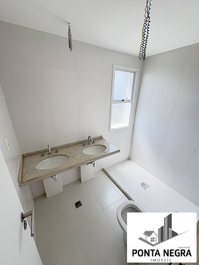 Apartamento à venda com 3 quartos, 134m² - Foto 3