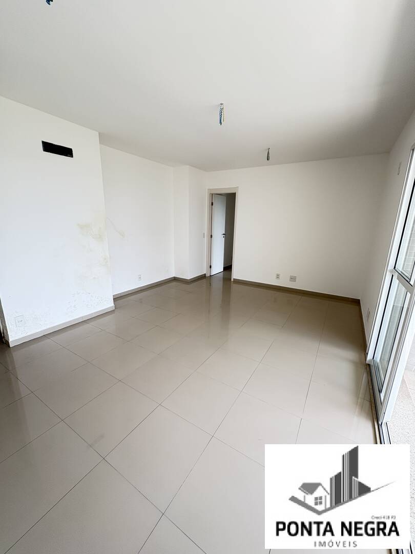 Apartamento à venda com 3 quartos, 134m² - Foto 4