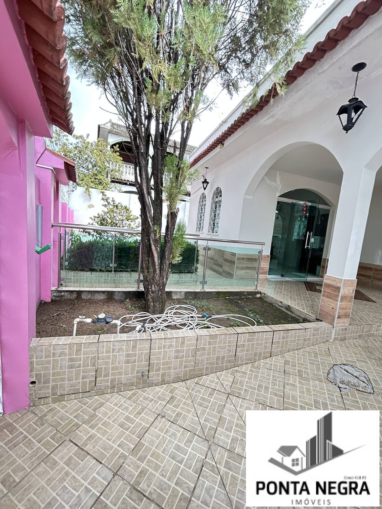 Casa à venda com 4 quartos, 475m² - Foto 2